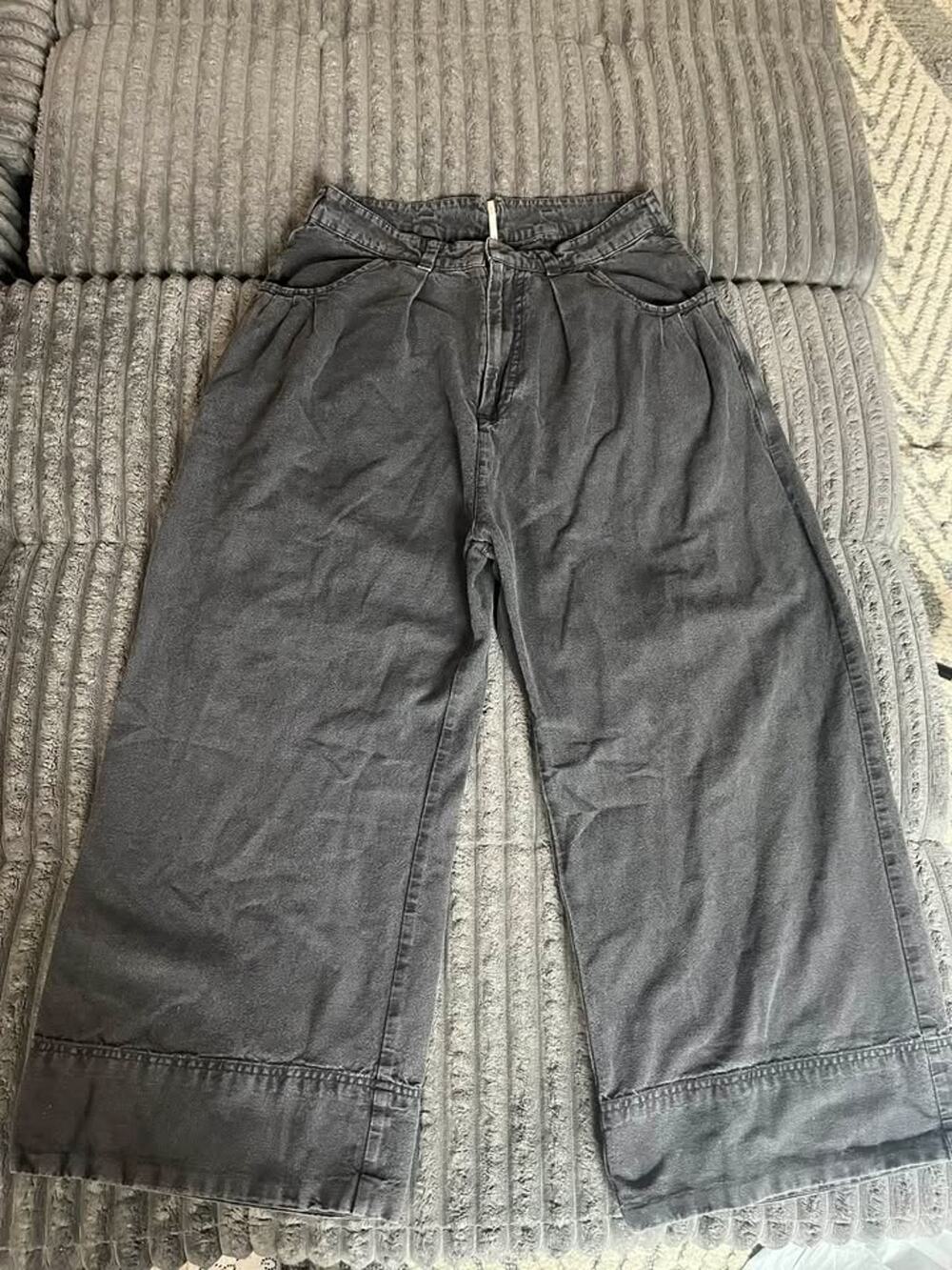 Free People Black Wide Leg Pleated Jeans Size 6